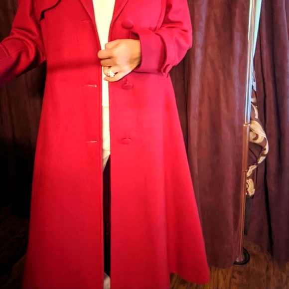 Sara Steven Heavy red winter coat - Picture 9 of 9